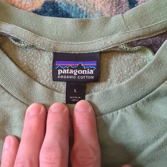 Patagonia Sweatshirt - Picture 2 of 3